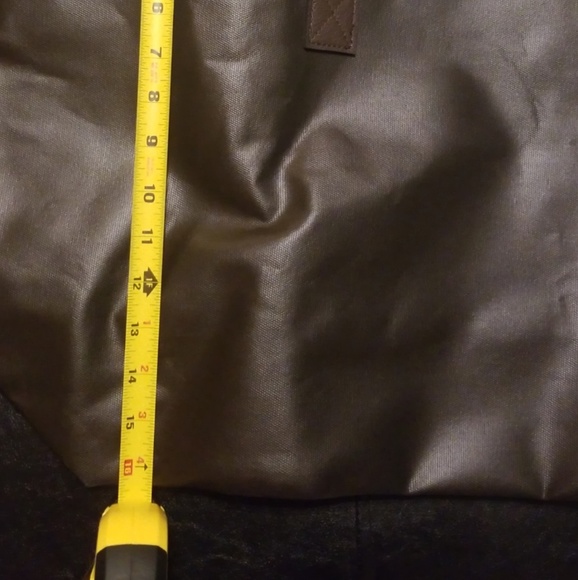 HUGE WEEKEND/TRAVEL BAG - Picture 6 of 7